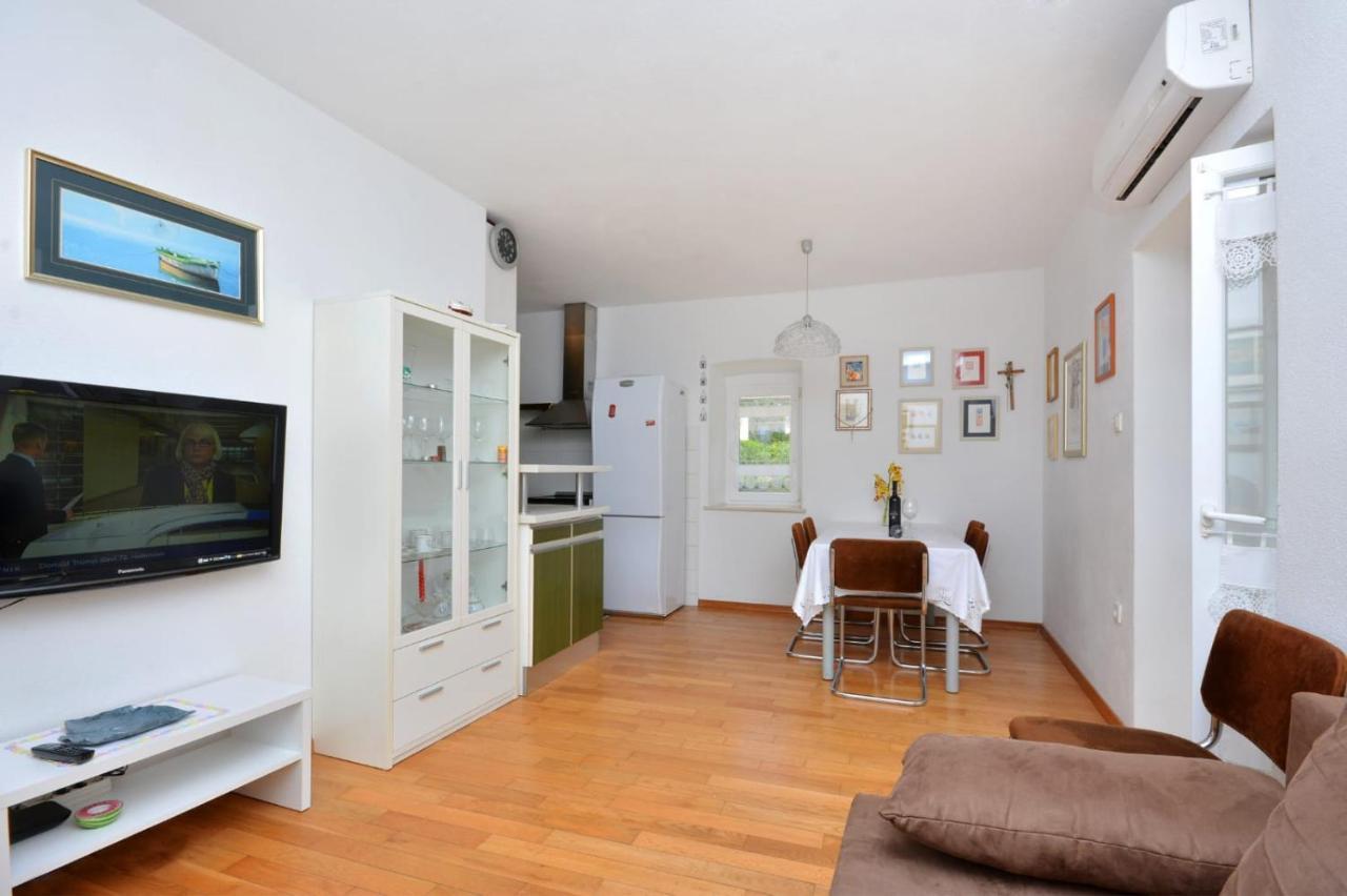 Apartman Vanda Lejlighed Podstrana Eksteriør billede